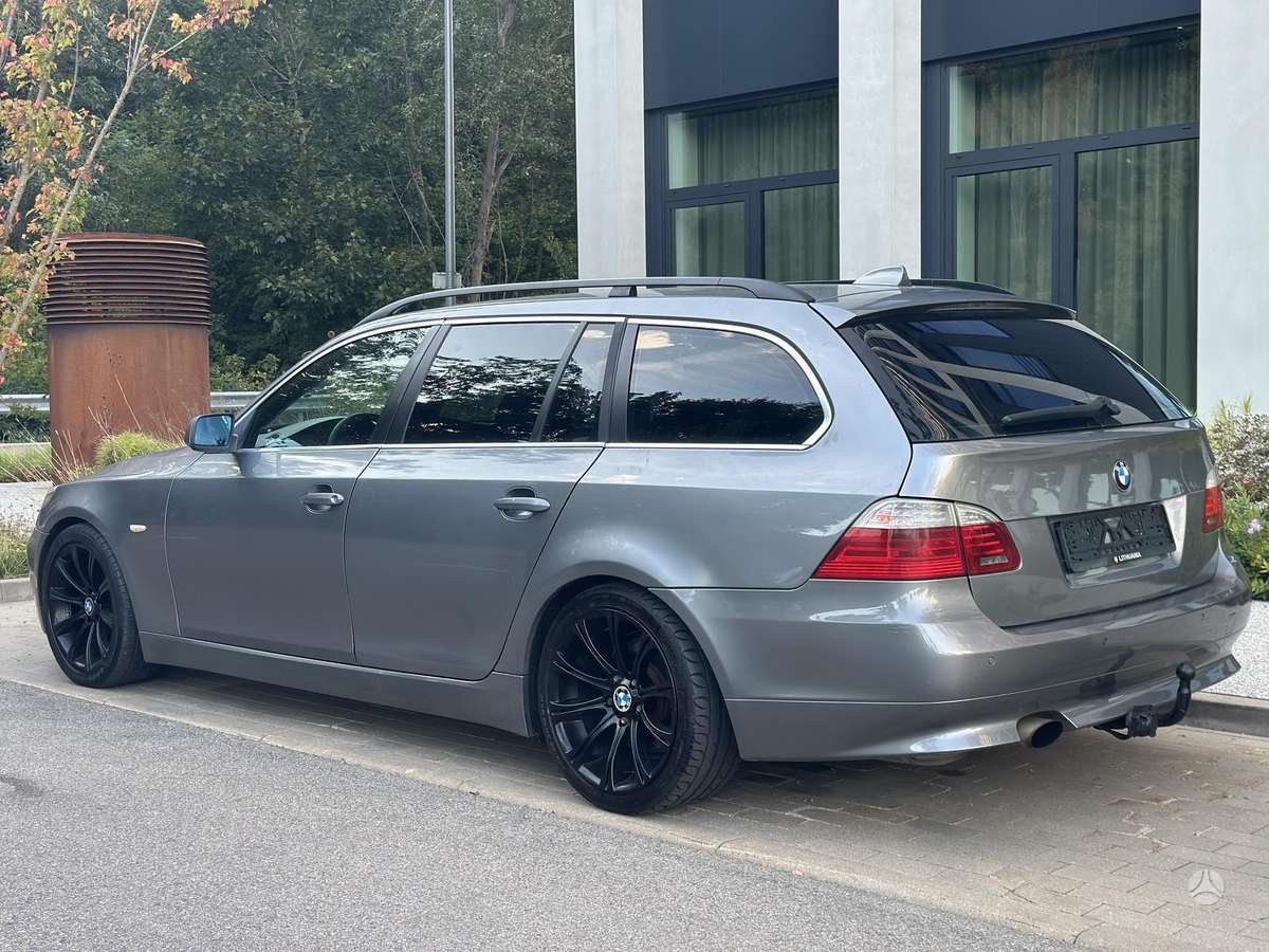 BMW 520 2007 — вигляд ззаду