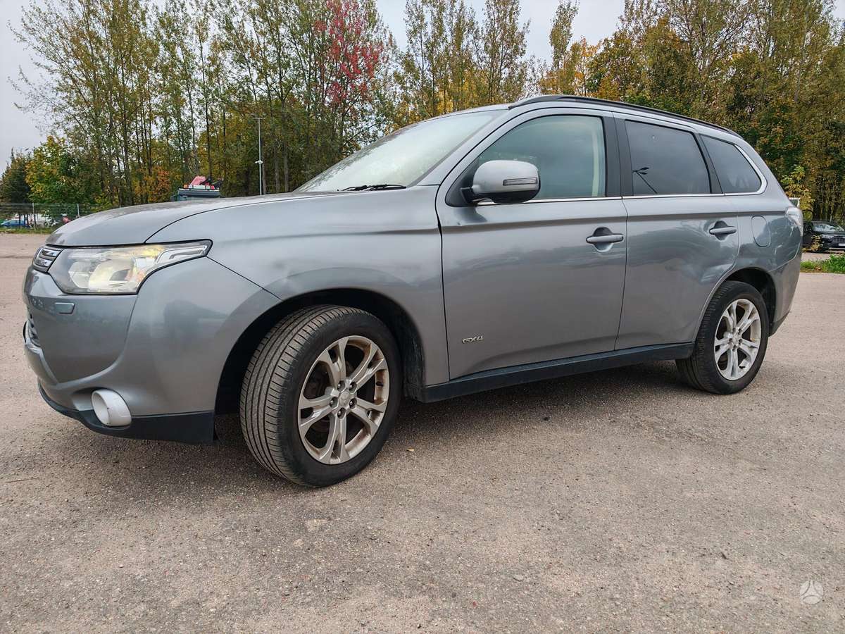 Mitsubishi Outlander 2014 — фото 10