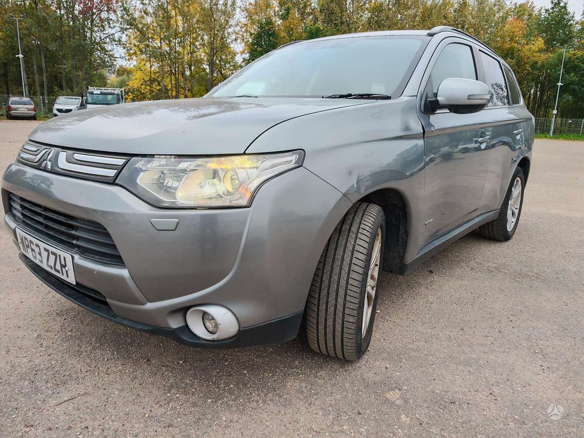 Mitsubishi Outlander 2014 — фото 11