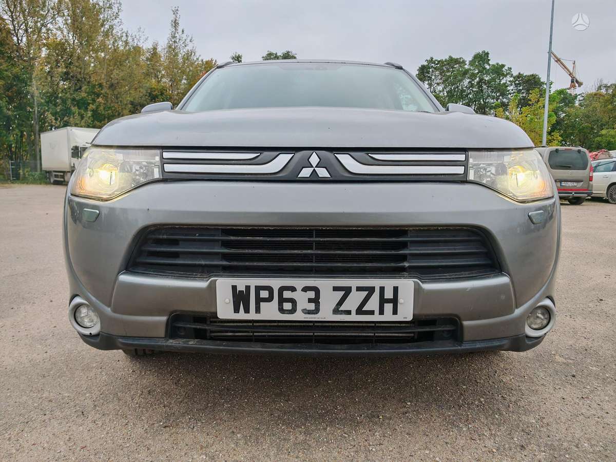 Mitsubishi Outlander 2014 — фото 12