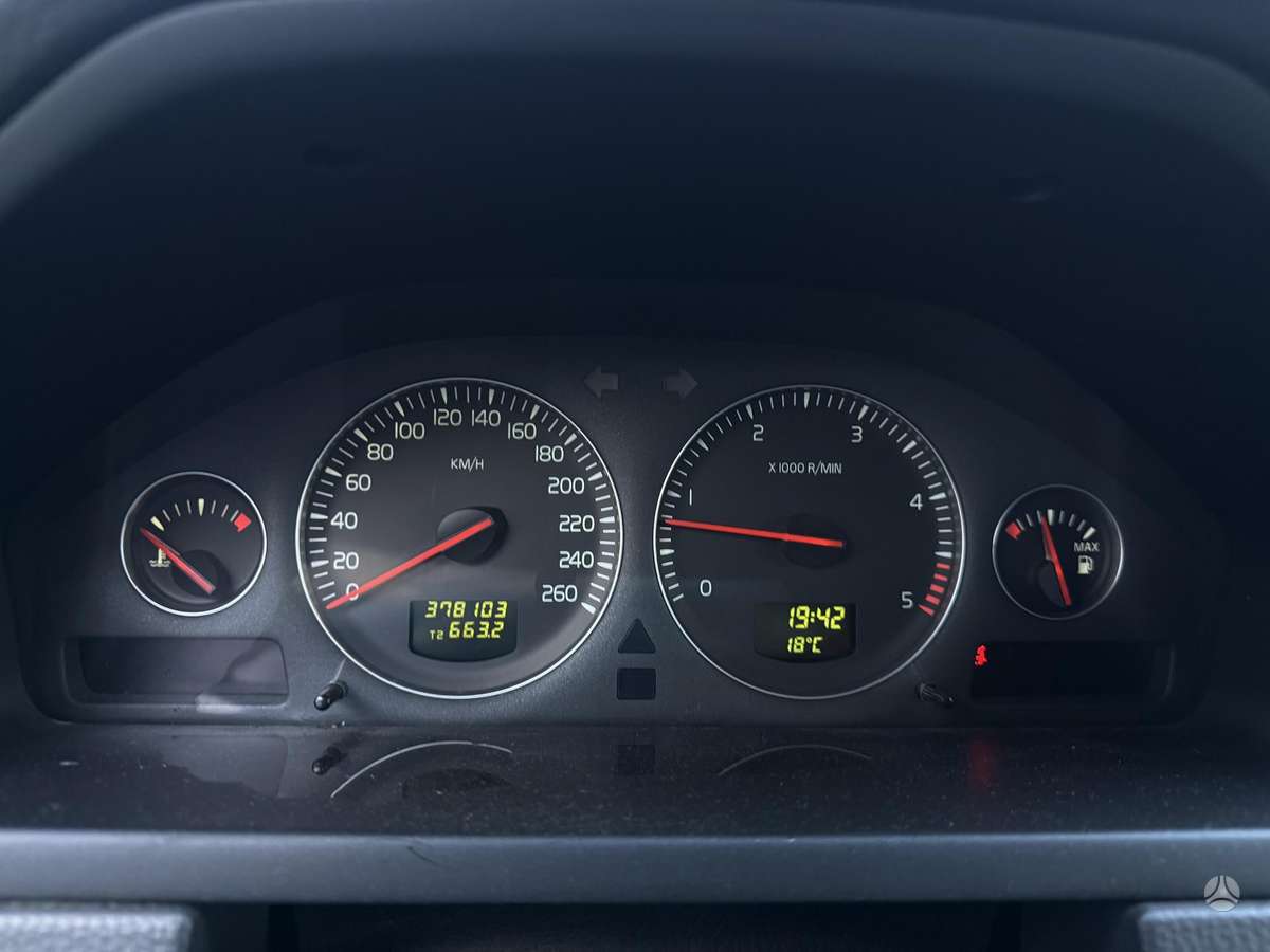 Volvo XC90 2006 — photo 11