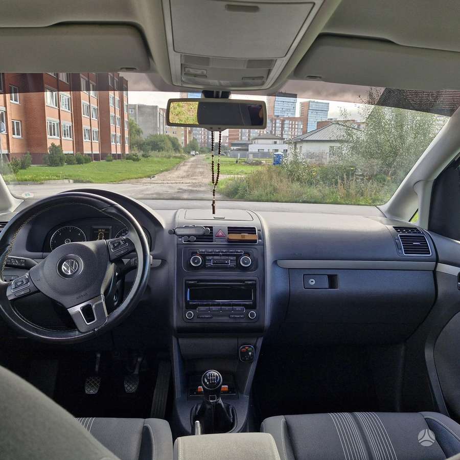 Volkswagen Touran 2012 — photo 7