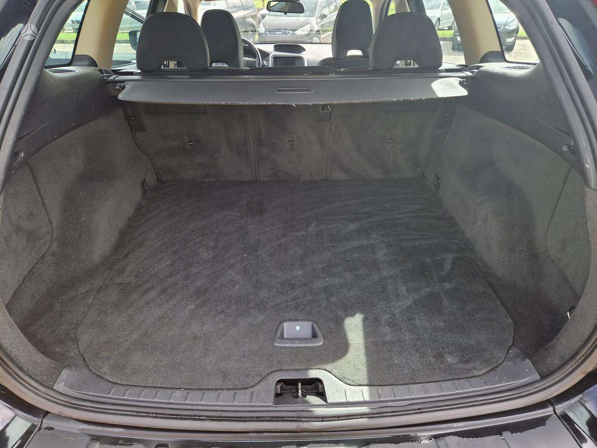 Volvo XC60 2011 — photo 11