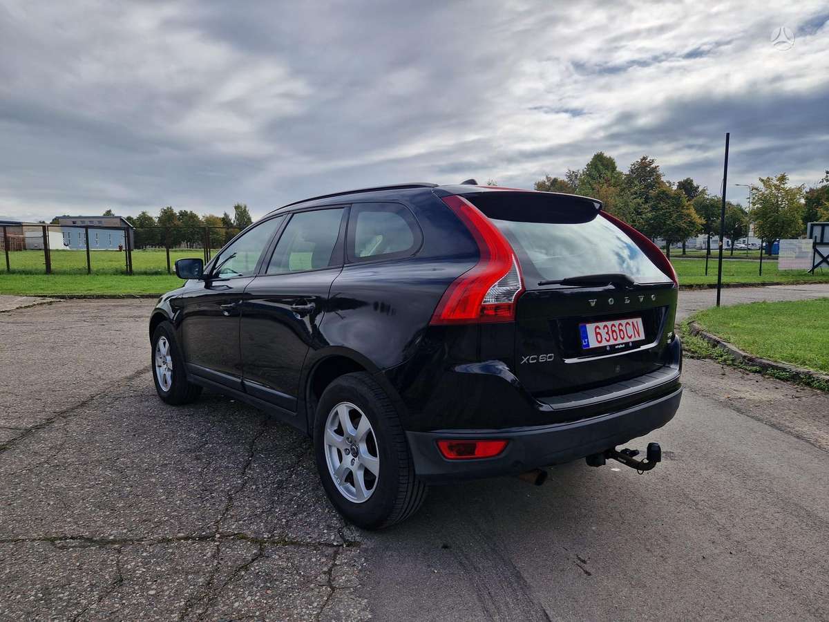 Volvo XC60 2011 — photo 6