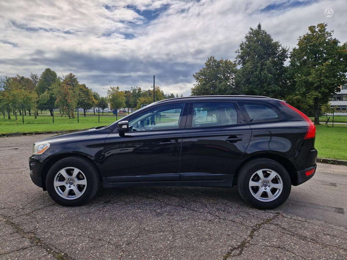 Volvo XC60 2011 — photo 7