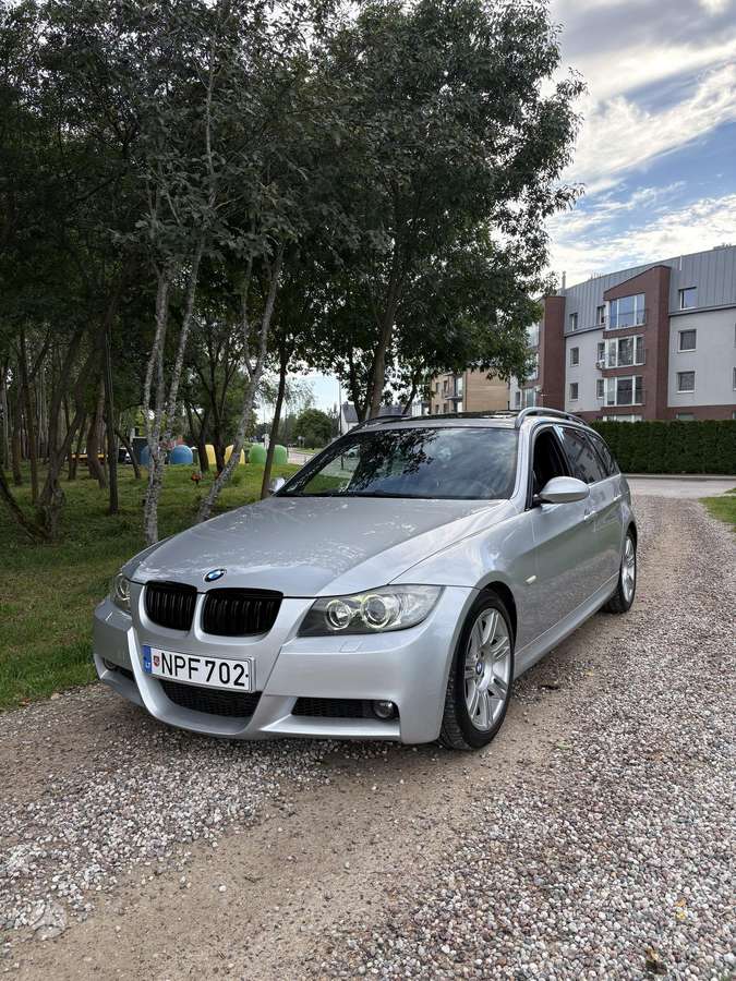 BMW 325, 2008