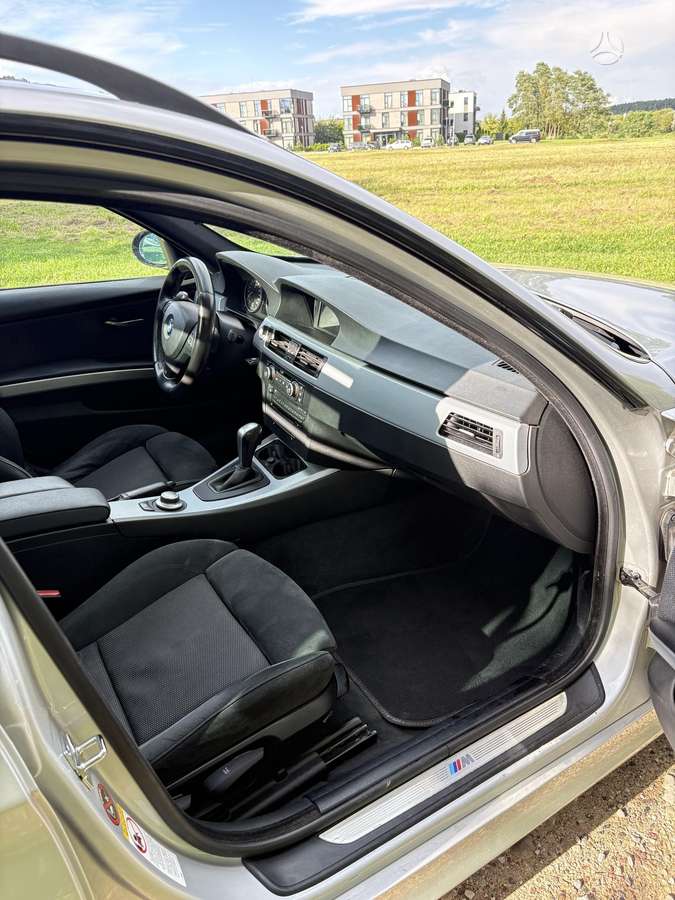 BMW 325 2008 — photo 10