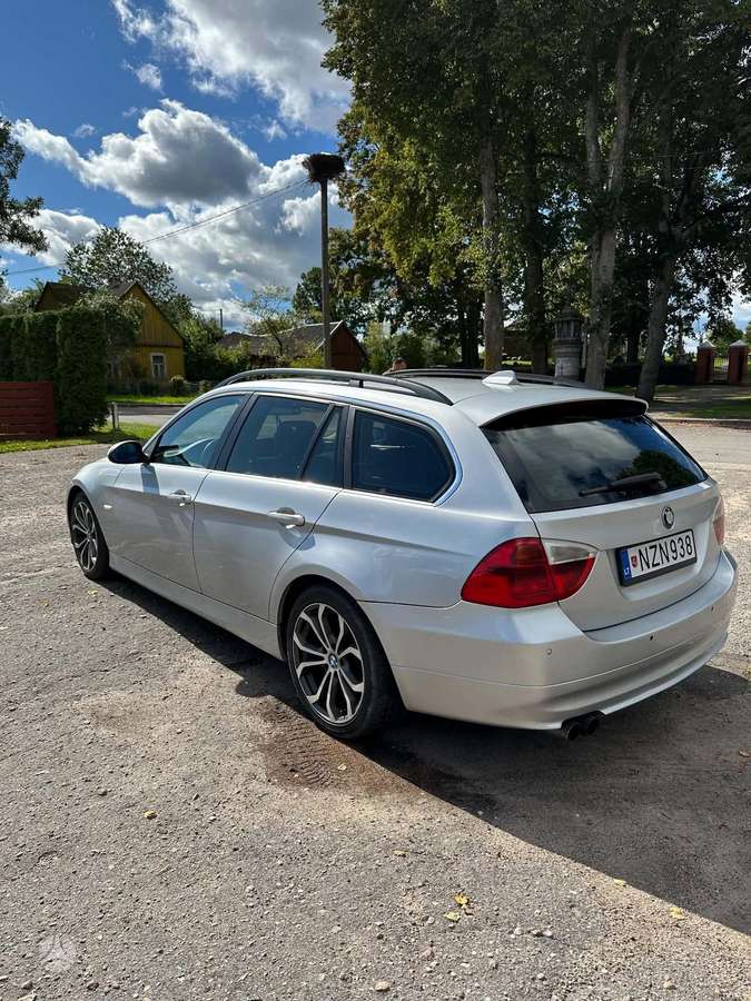BMW 330 2006 — engine 2993 cm³, 231 HP (170kW)