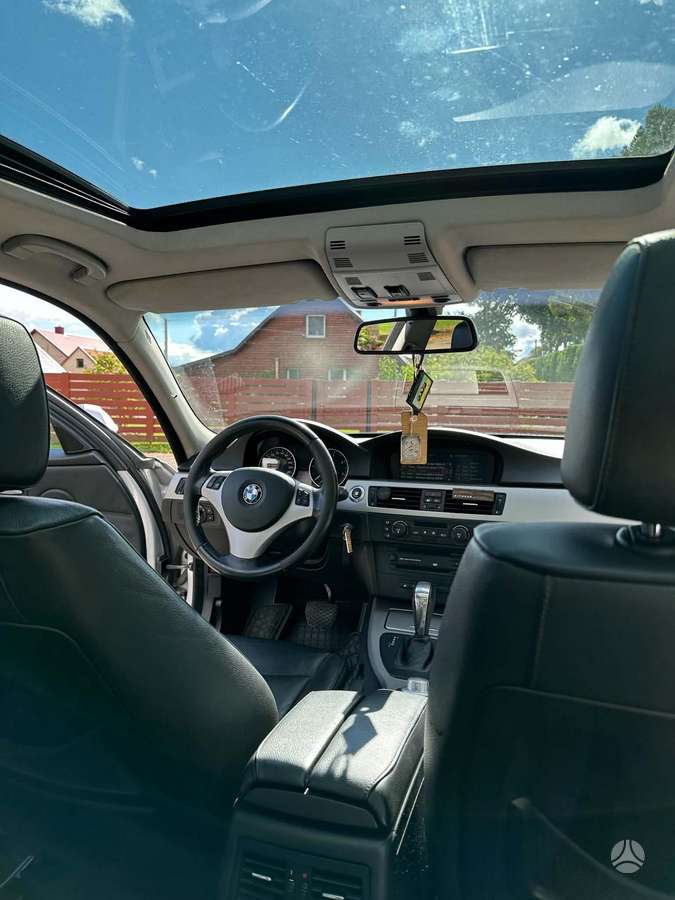 BMW 330 2006 — photo 6