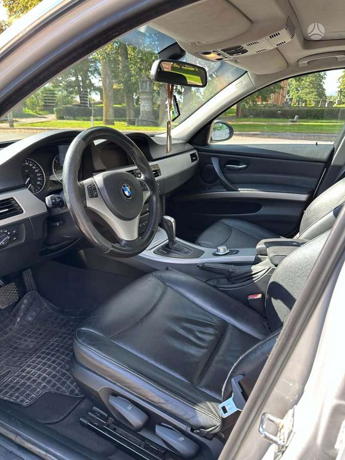 BMW 330 2006 — photo 8