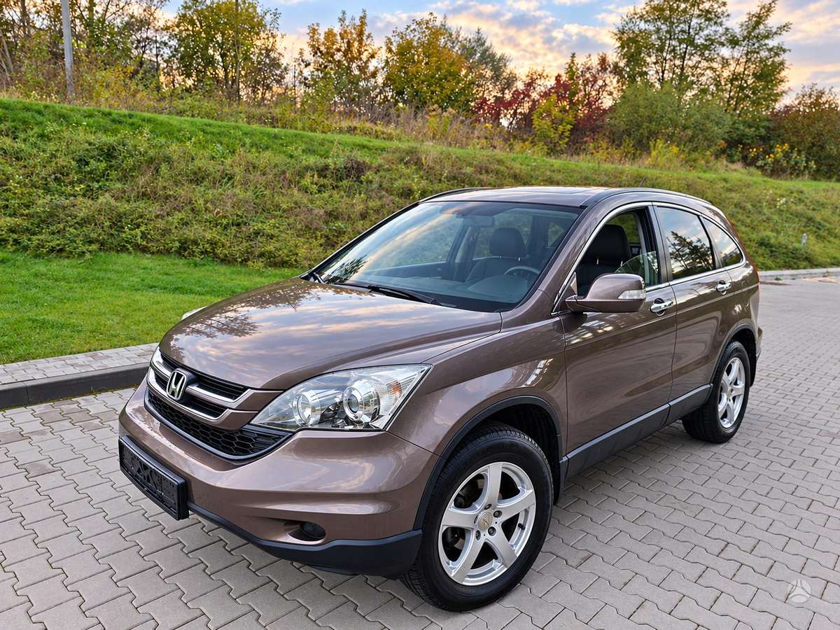 Honda CR-V 2011 — interior