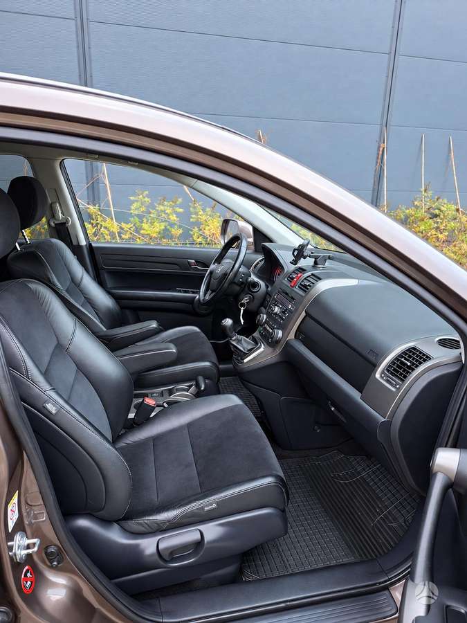 Honda CR-V 2011 — photo 6