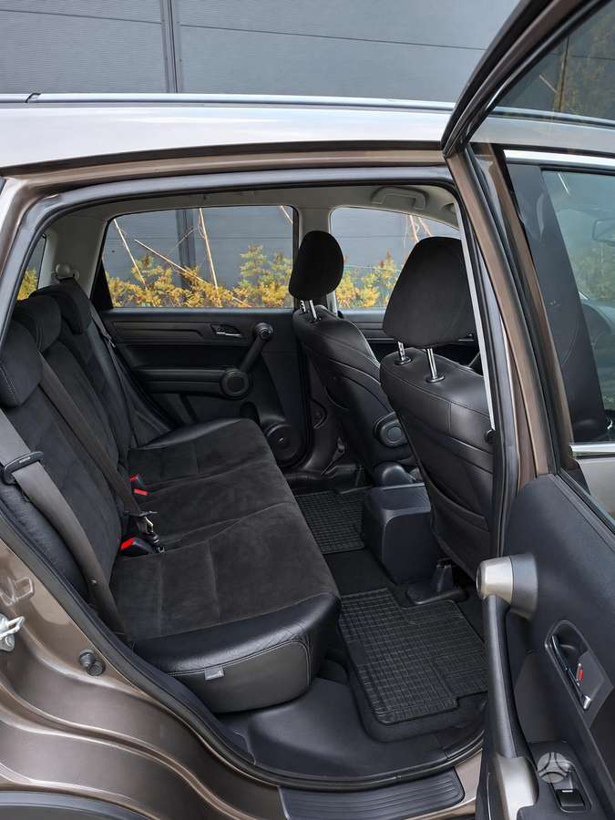 Honda CR-V 2011 — photo 8
