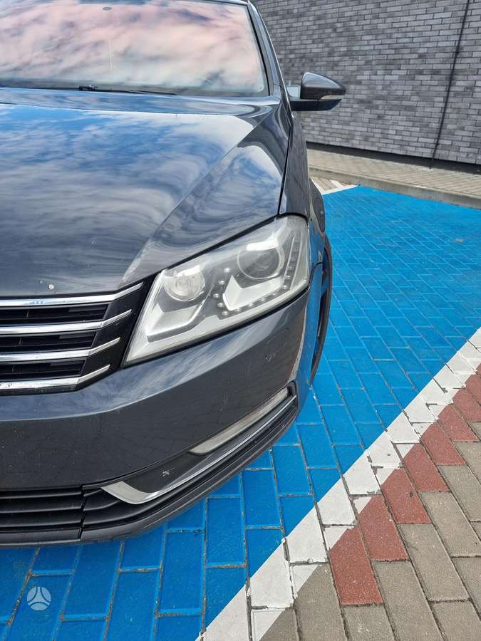 Volkswagen Passat 2012 — photo 14