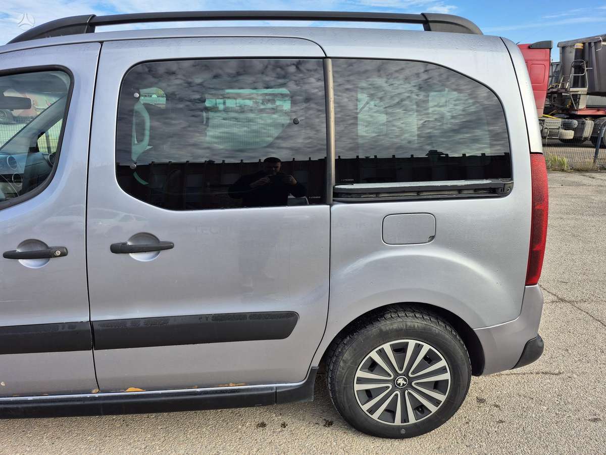 Citroen Berlingo 2015 — двигун 1560 cm³, 99 HP (73kW)