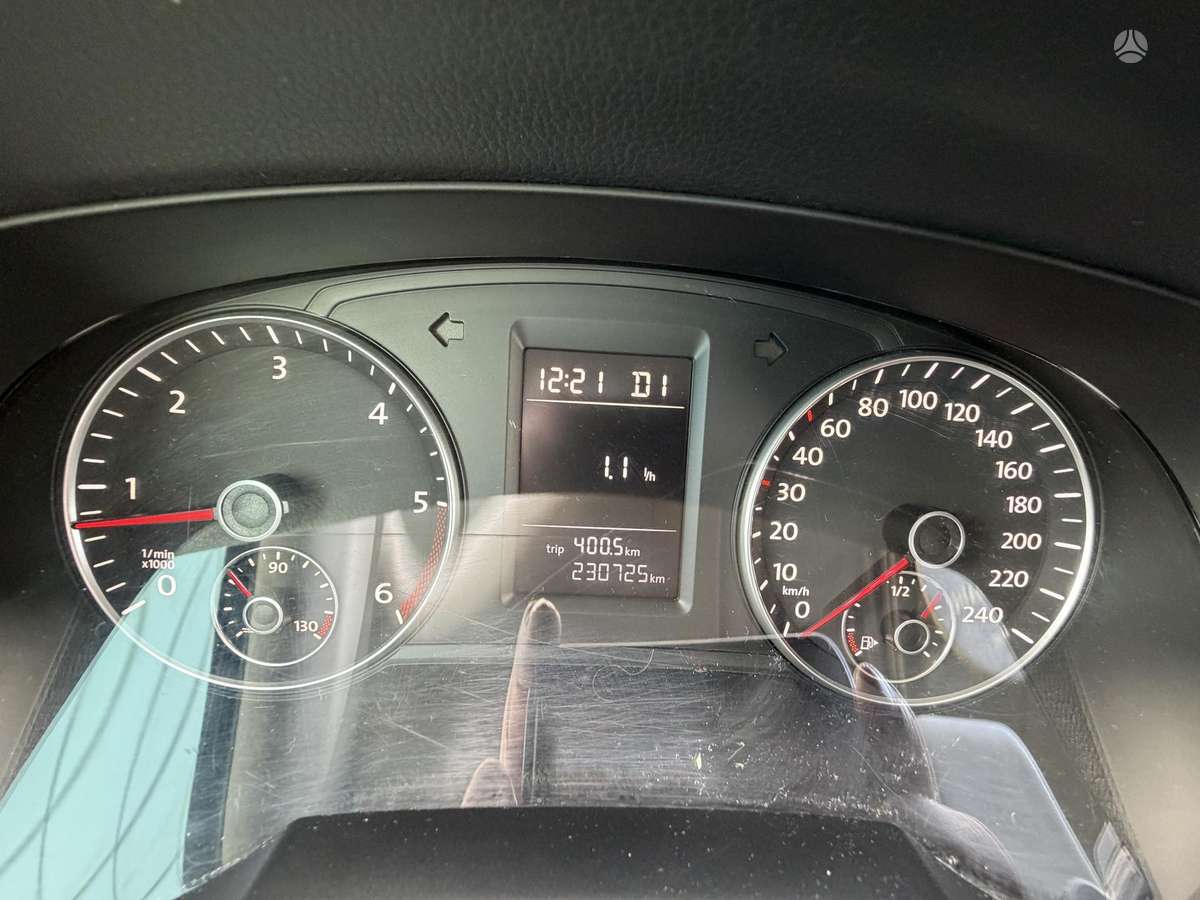 Volkswagen Sharan 2011 — photo 10