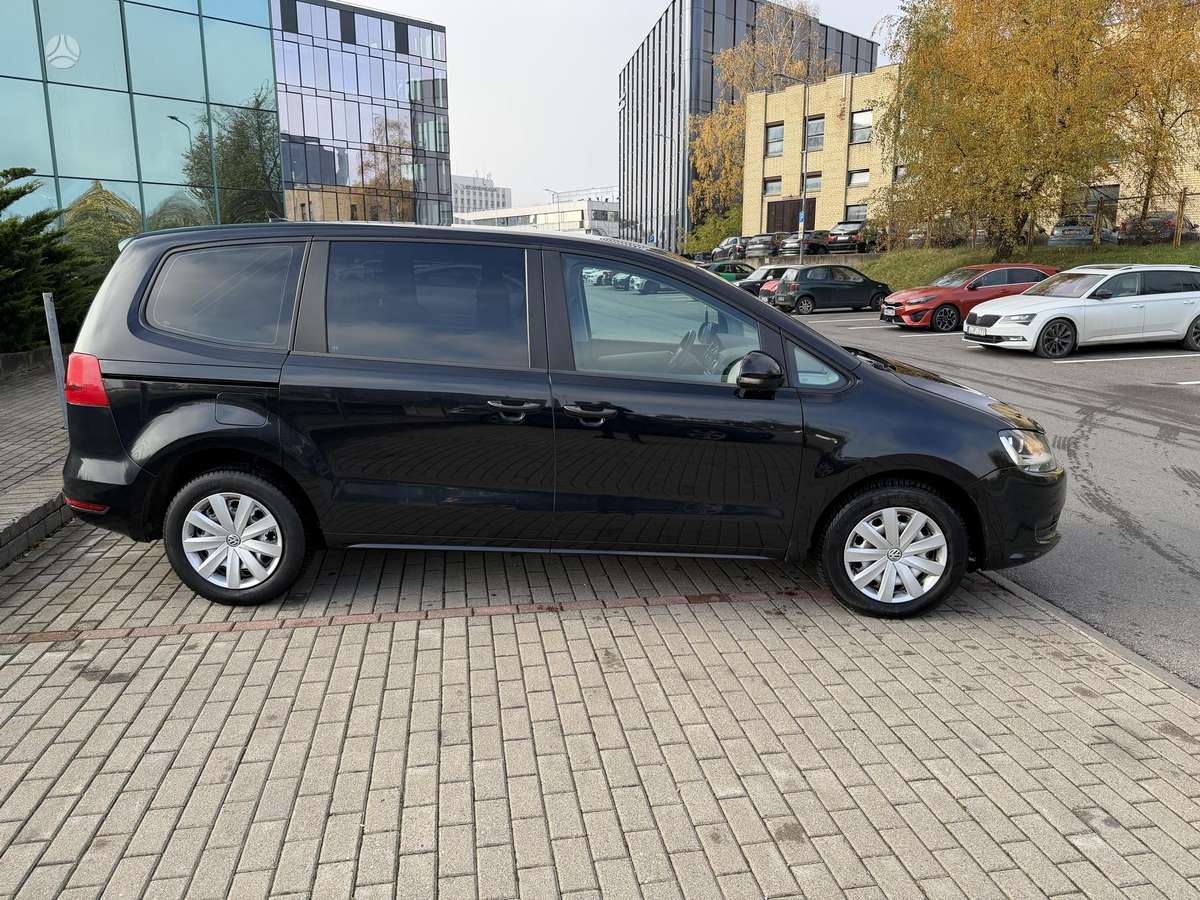 Volkswagen Sharan 2011 — engine 1968 cm³, 140 HP (103kW)
