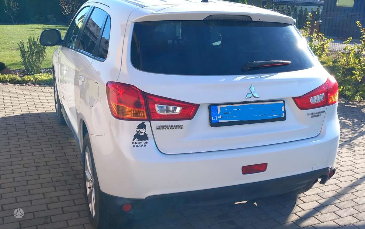 Mitsubishi ASX 2013 — вигляд ззаду