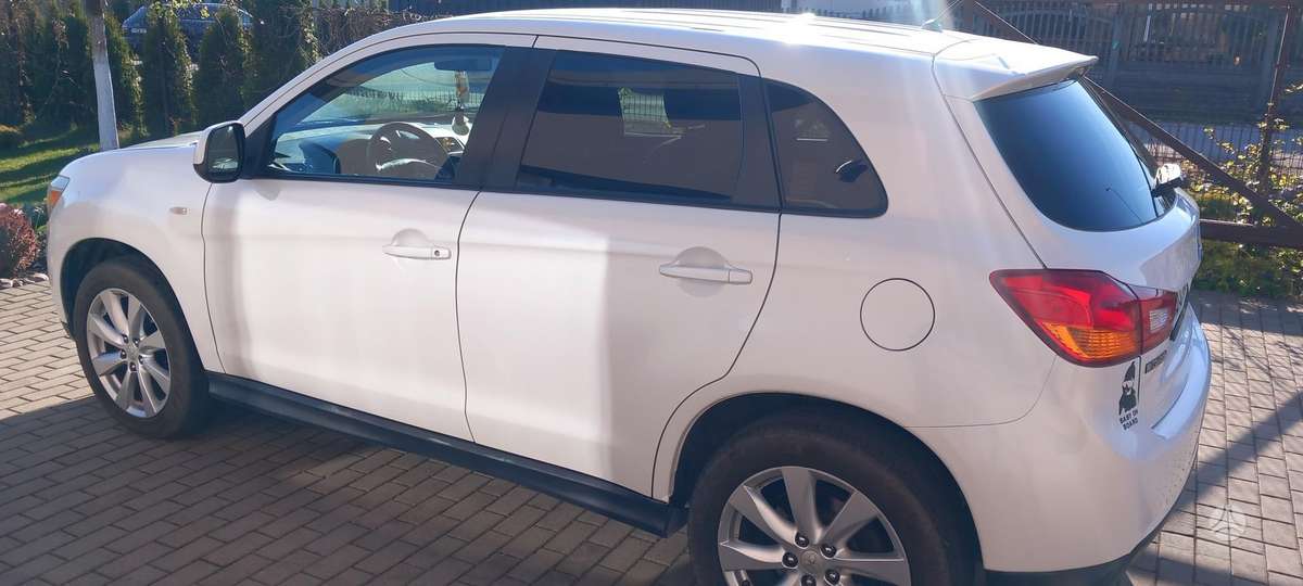 Mitsubishi ASX 2013 — салон