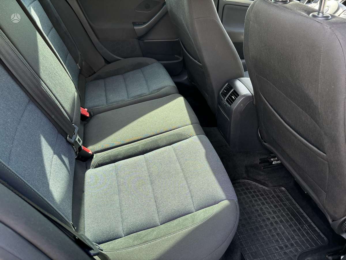 Volkswagen Golf 2012 — photo 7