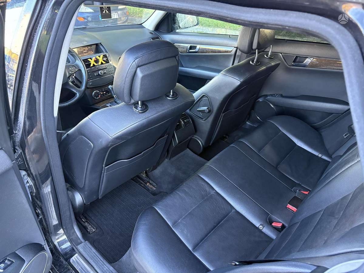 Mercedes-Benz C220 2008 — photo 14