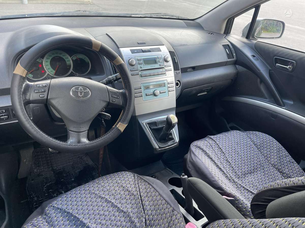 Toyota Corolla 2007 — engine 2231 cm³, 136 HP (100kW)