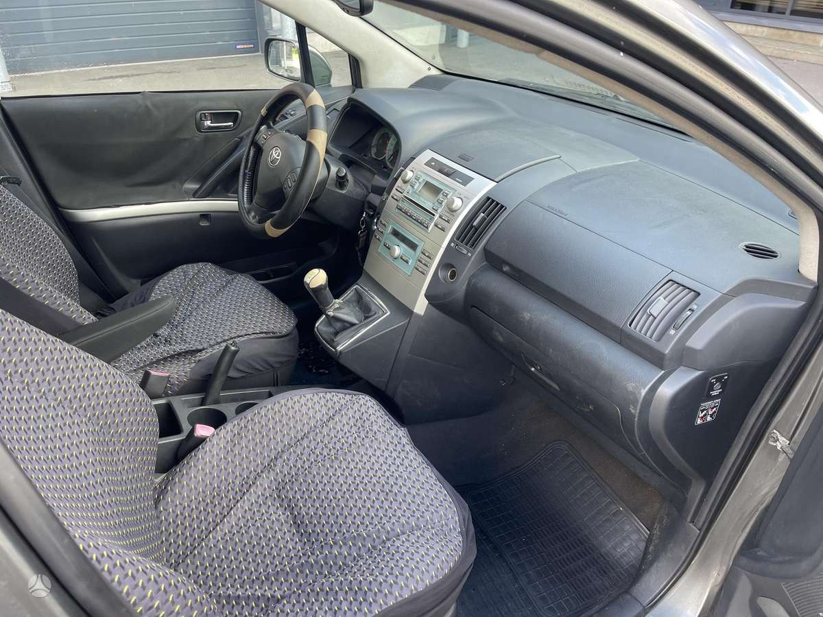 Toyota Corolla 2007 — photo 8