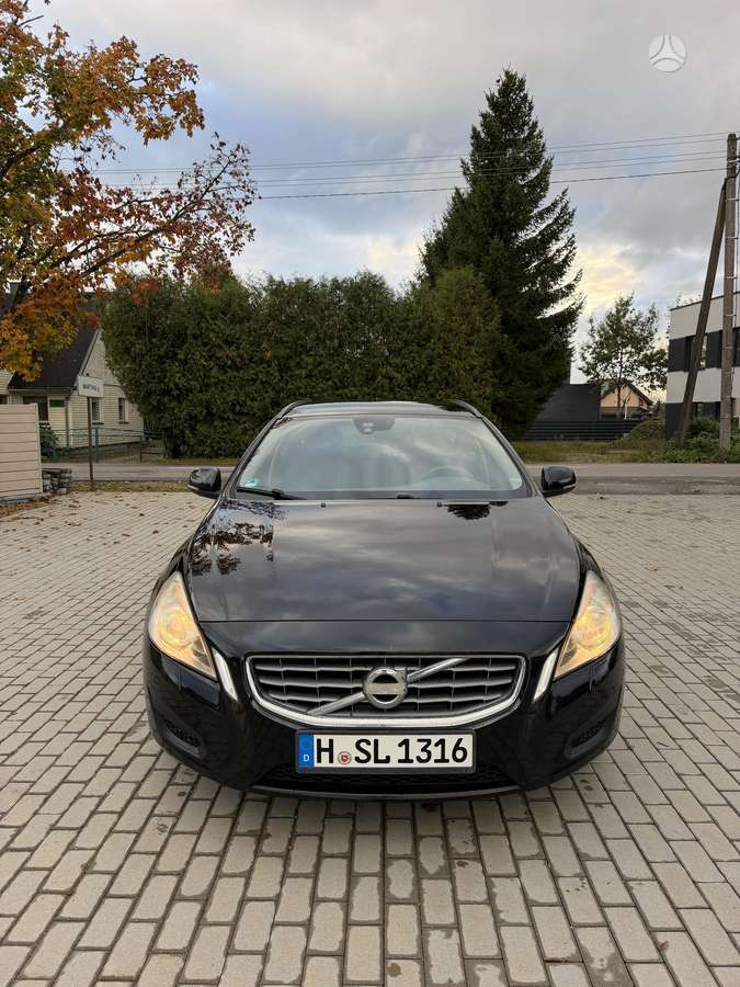 Volvo V60 2012 — вигляд ззаду