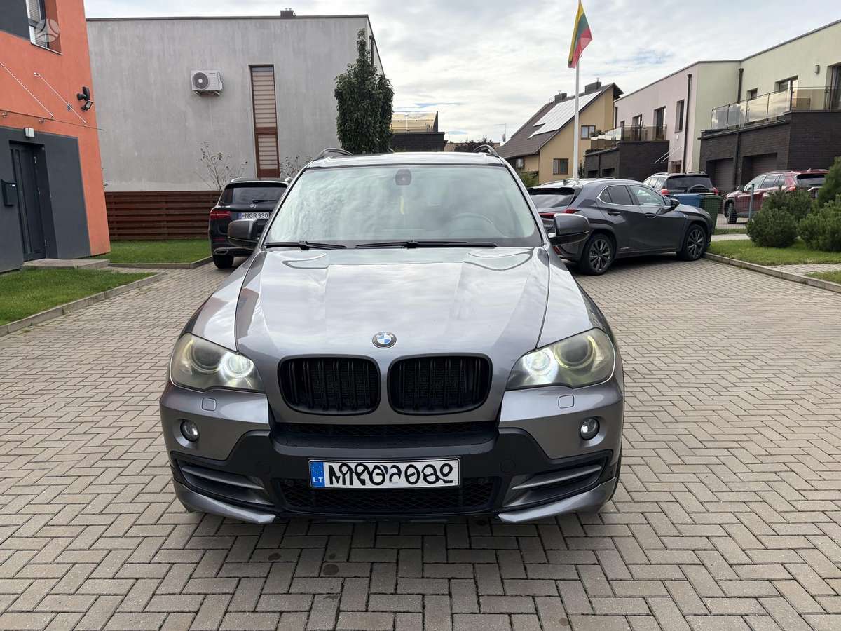BMW X5 2009 — двигун 2993 cm³, 286 HP (210kW)