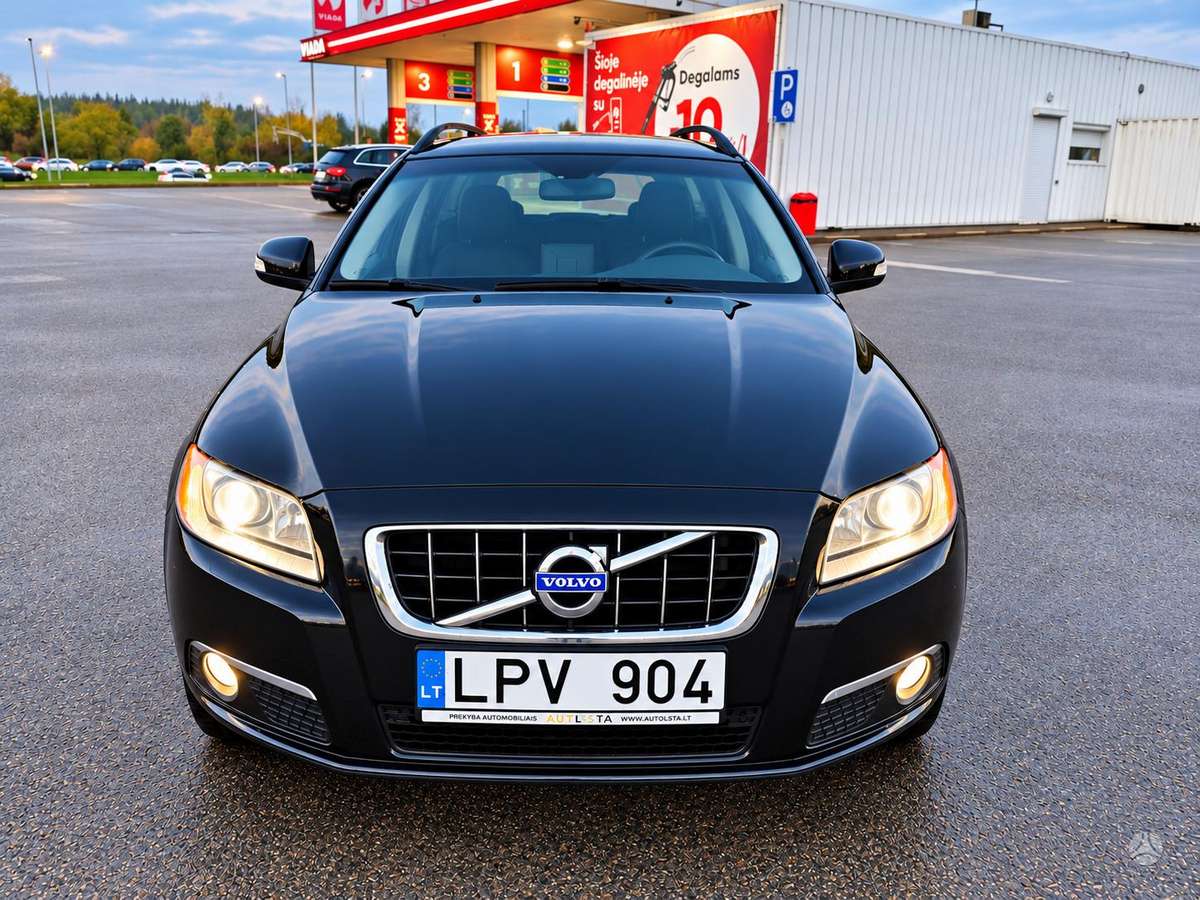 Volvo V70 2010 — photo 5
