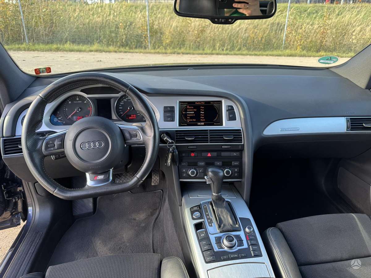 Audi A6 2010 — photo 13