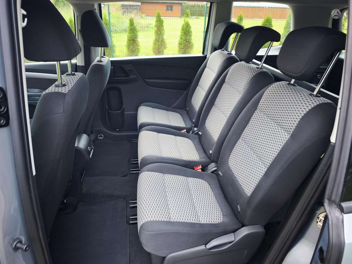Volkswagen Sharan 2011 — photo 10