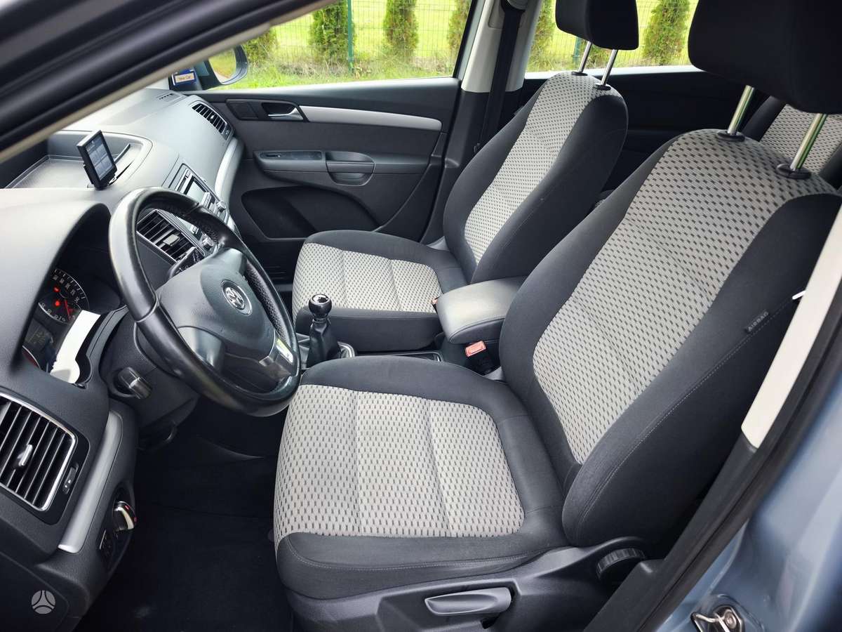 Volkswagen Sharan 2011 — photo 12