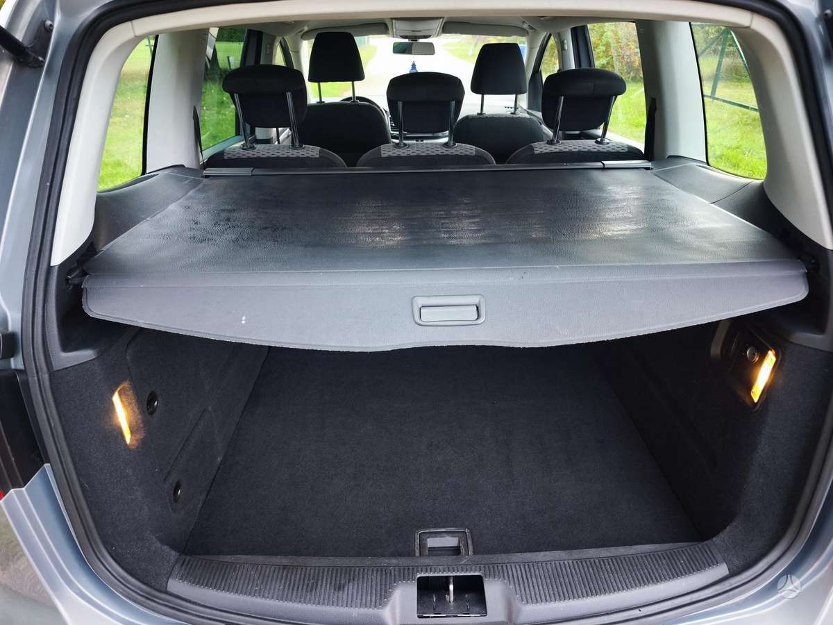 Volkswagen Sharan 2011 — photo 13