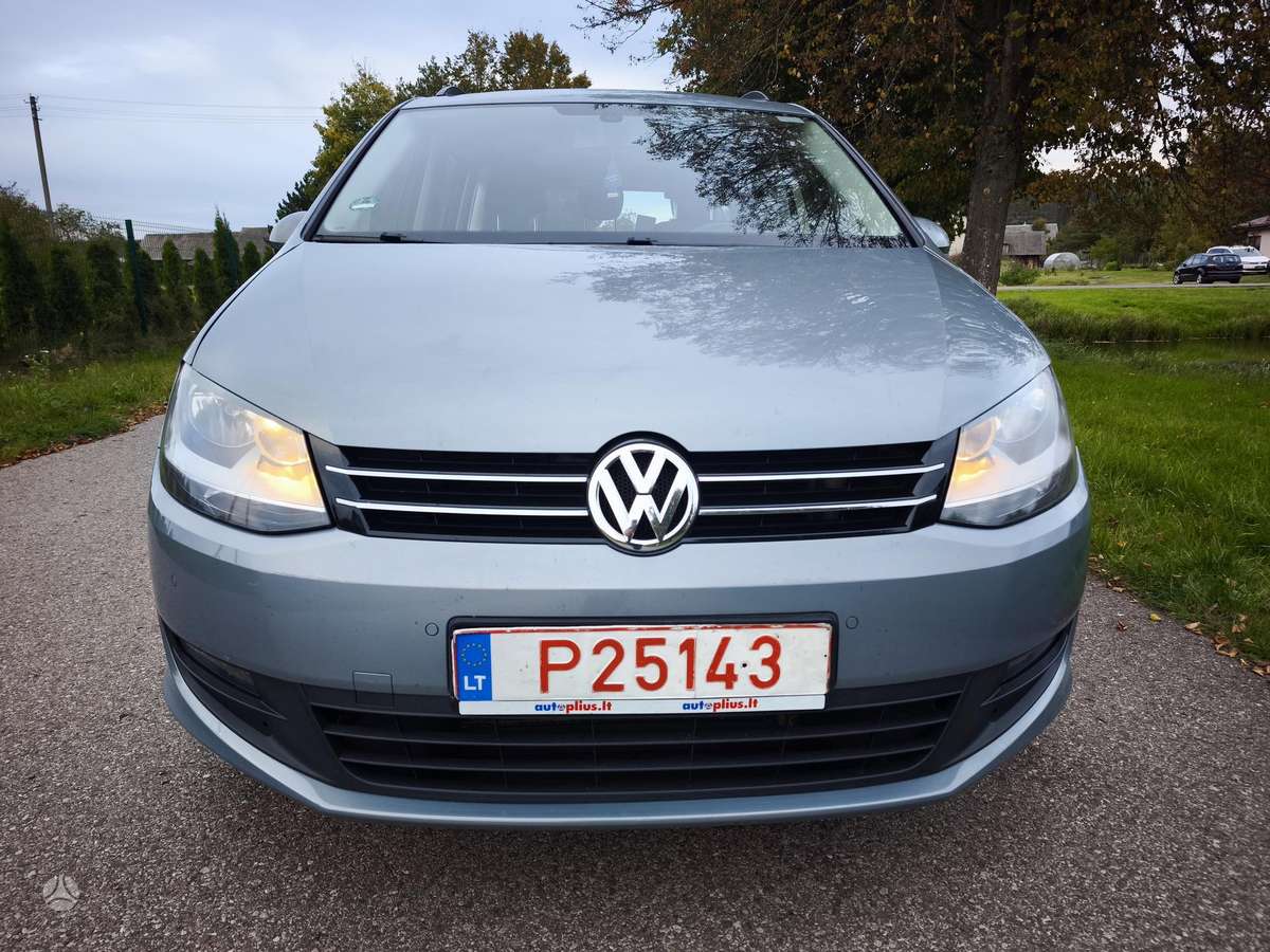 Volkswagen Sharan 2011 — interior