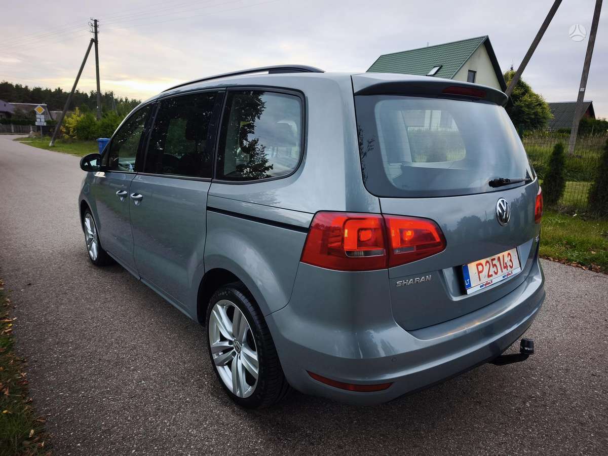 Volkswagen Sharan 2011 — photo 8