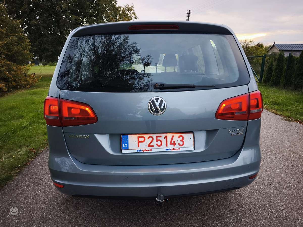 Volkswagen Sharan 2011 — photo 9