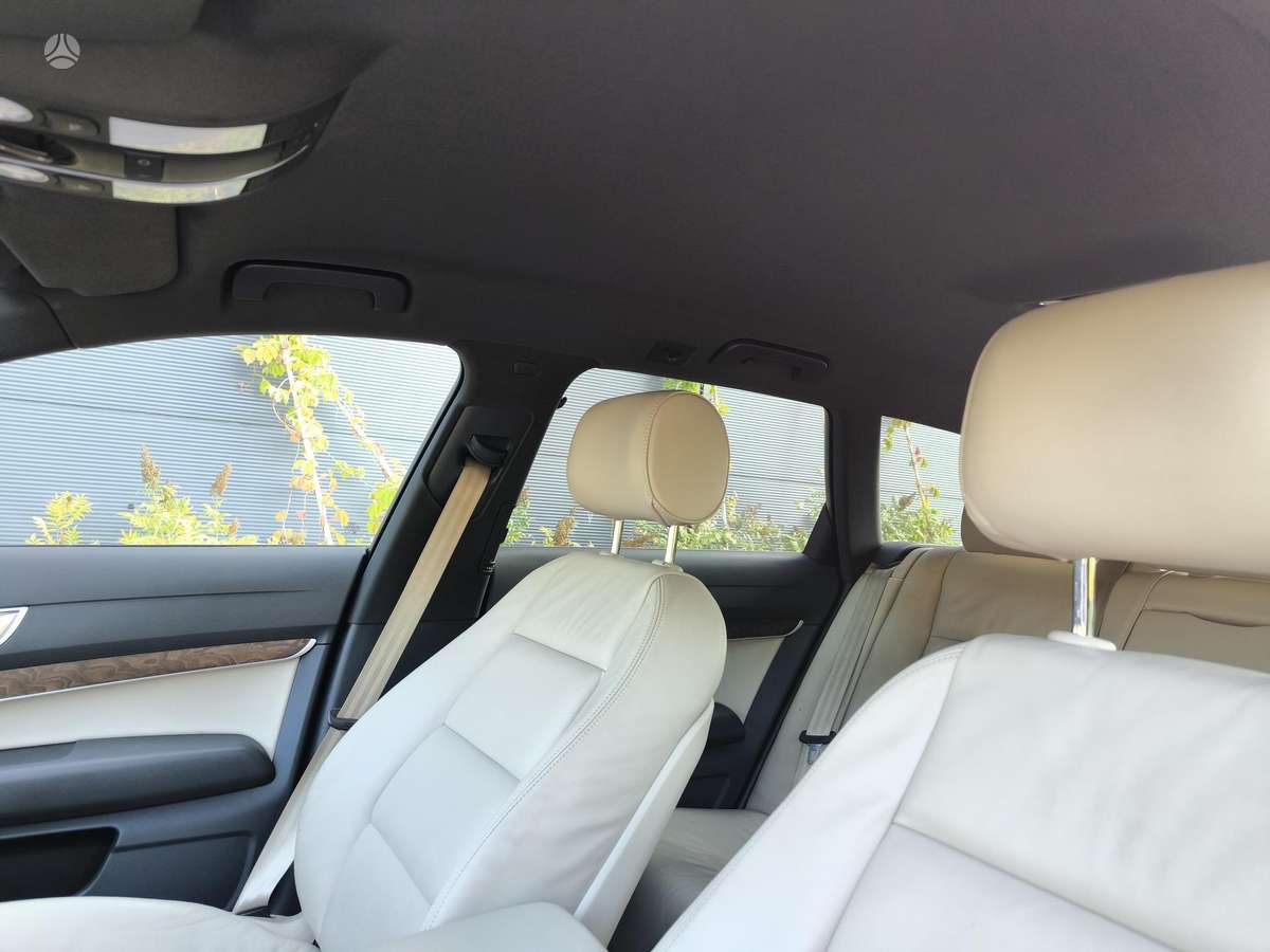 Audi A6 2009 — photo 17