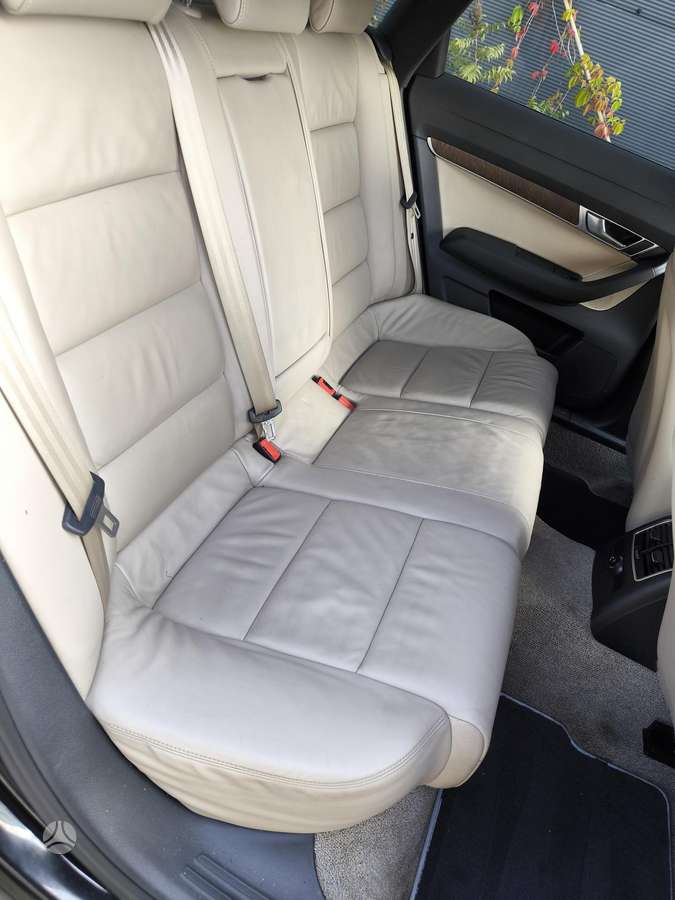 Audi A6 2009 — photo 19