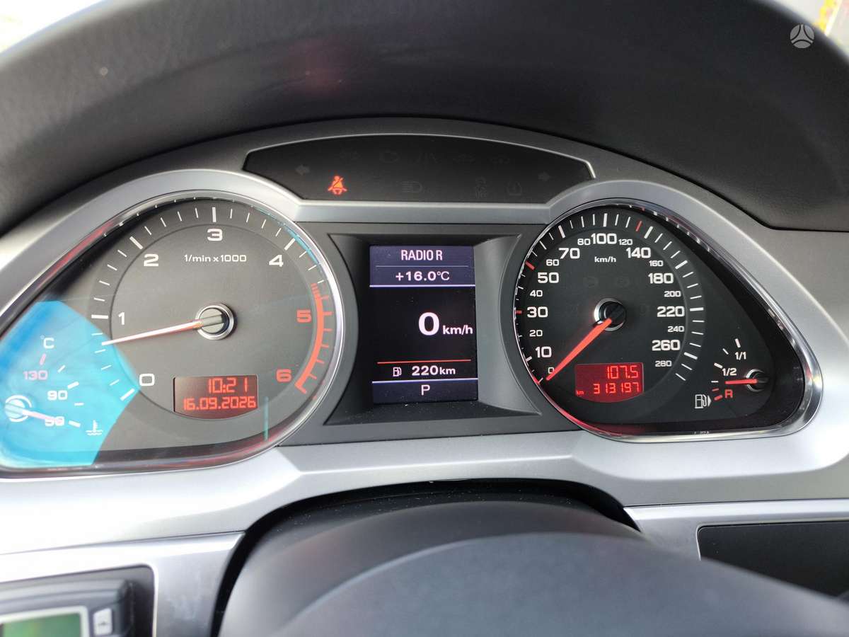 Audi A6 2009 — photo 23