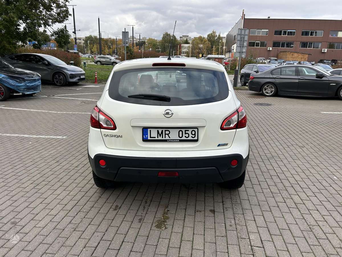 Nissan Qashqai 2011 — photo 7