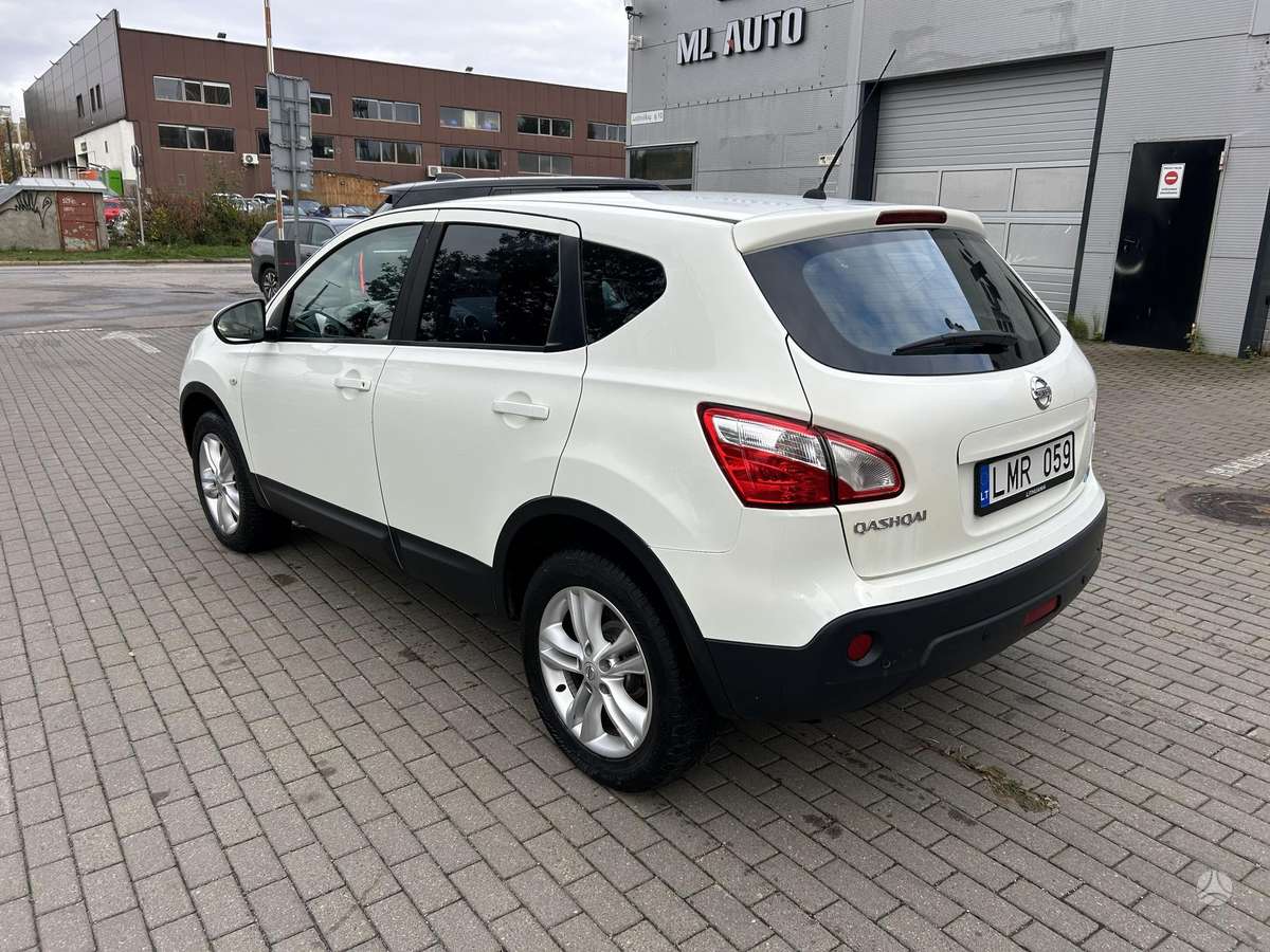 Nissan Qashqai 2011 — photo 8