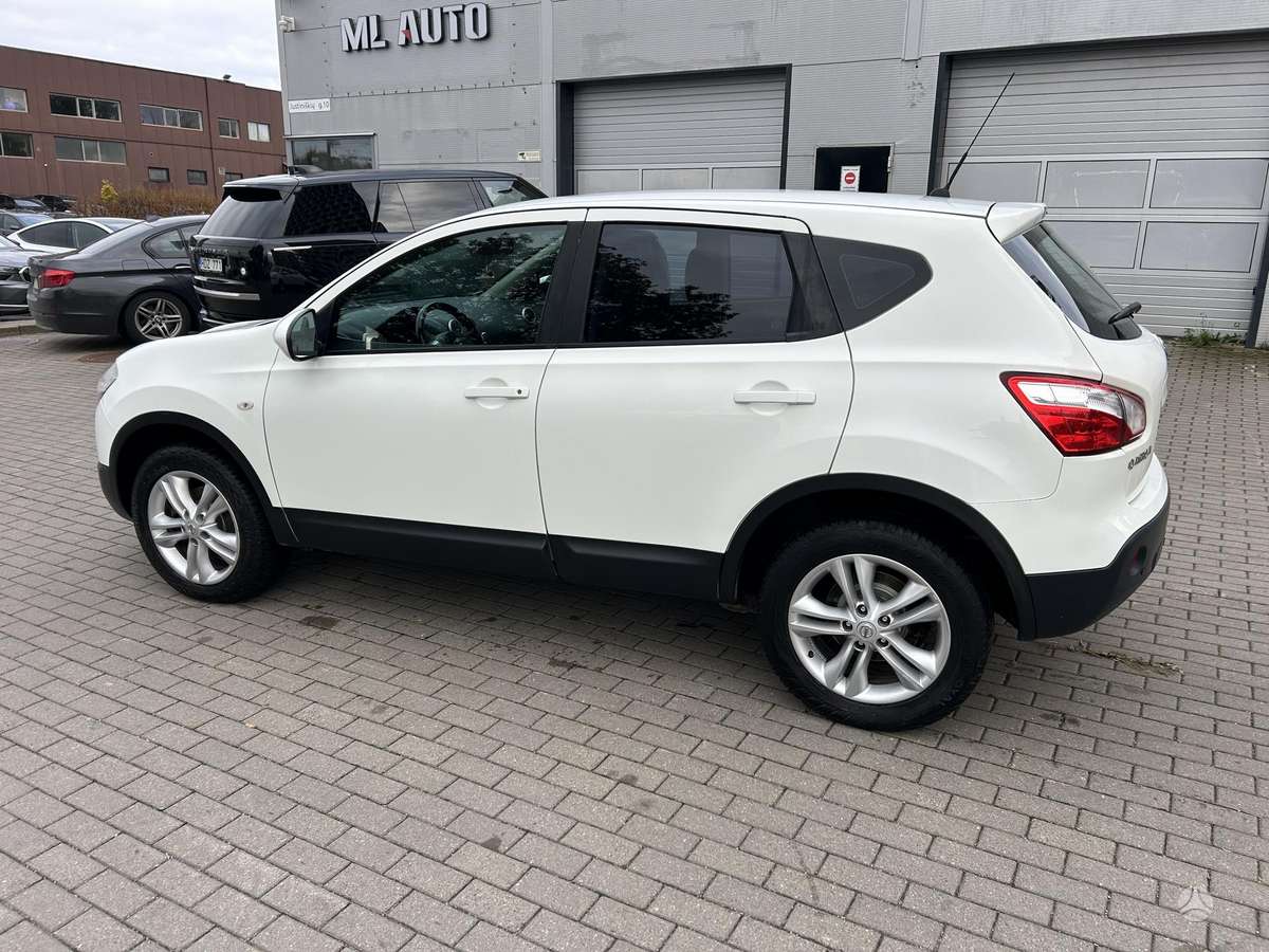 Nissan Qashqai 2011 — photo 9