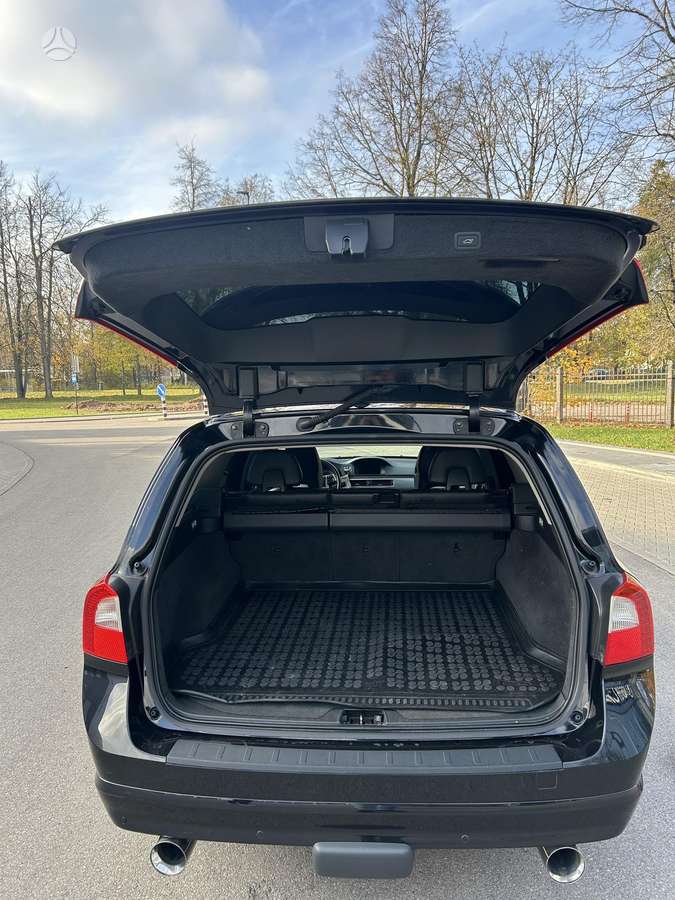 Volvo V70 2013 — photo 12