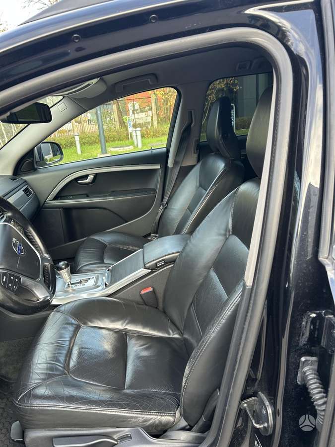Volvo V70 2013 — photo 8