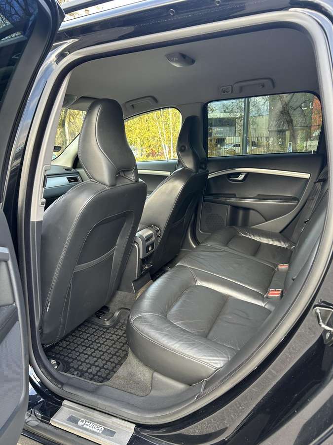 Volvo V70 2013 — photo 9