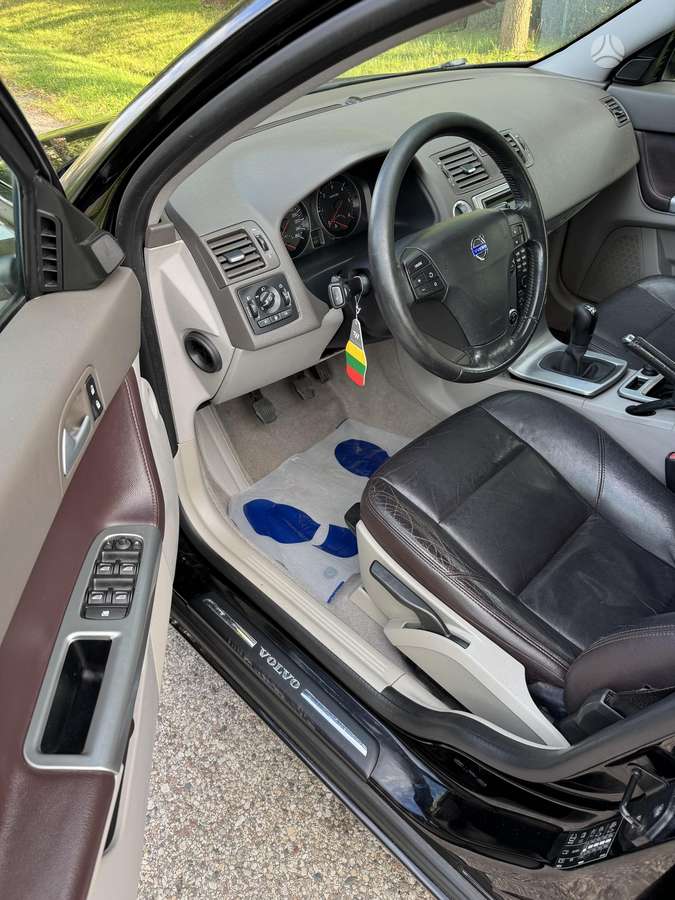 Volvo V50 2008 — photo 23