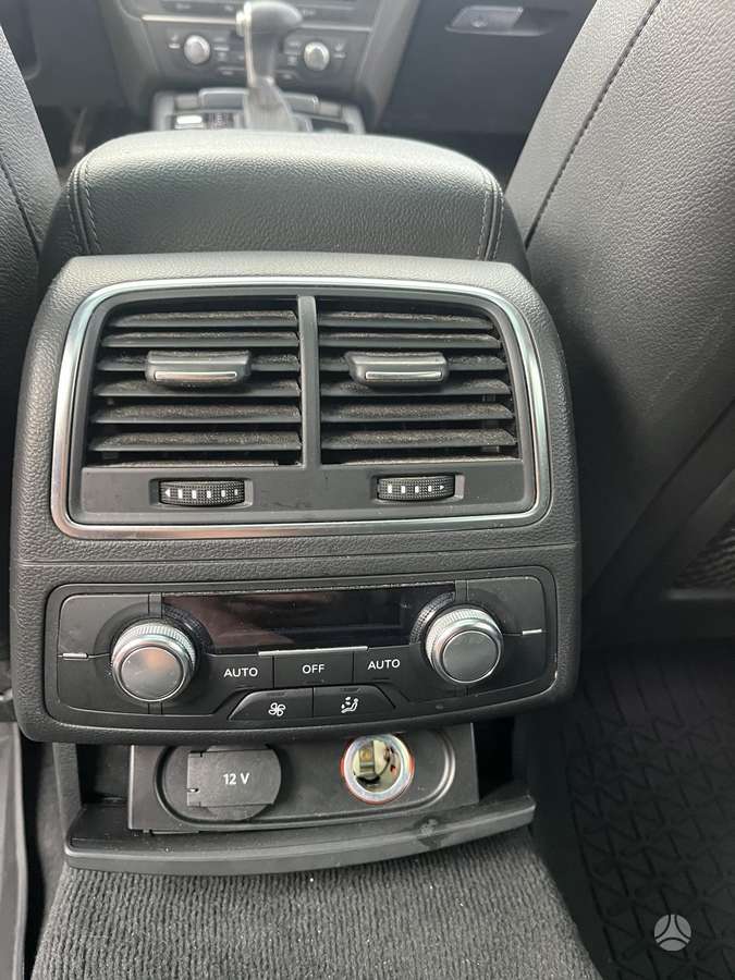 Audi A6 2012 — photo 22