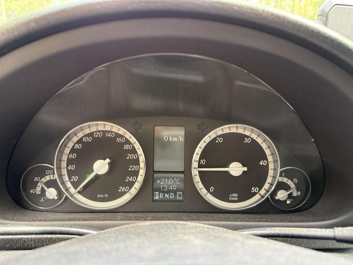Mercedes-Benz C220 2006 — photo 10