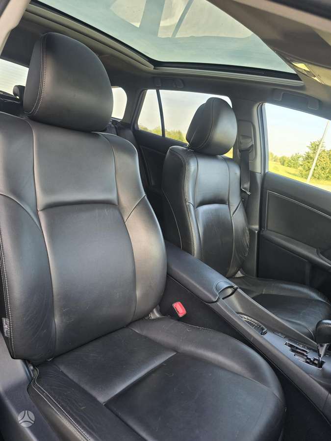 Toyota Avensis 2009 — photo 12